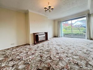 Lounge- click for photo gallery